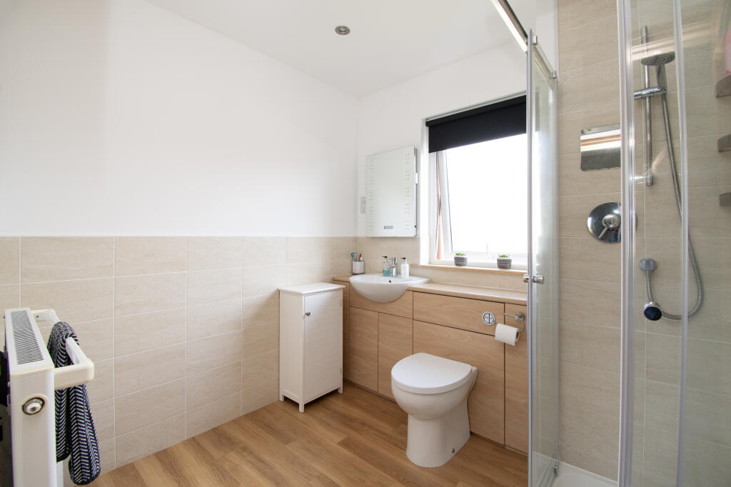 Bedroom 1 En-suite