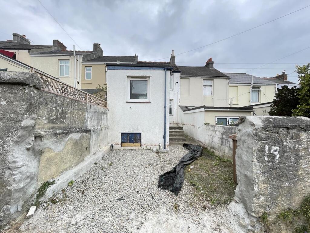 Tollox Place 19 - Rear.jpg