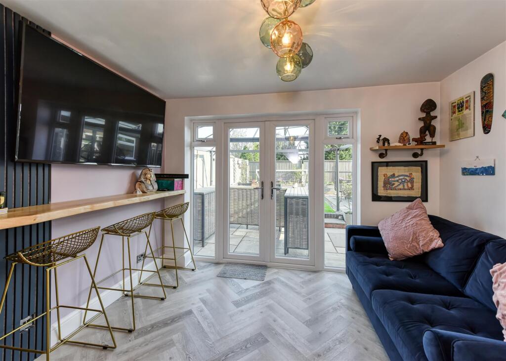 18 Brindley Close-Sitting Room.jpg