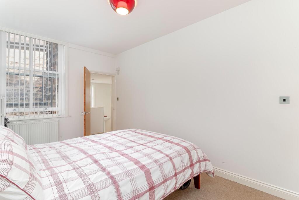 Bedroom - B.jpg