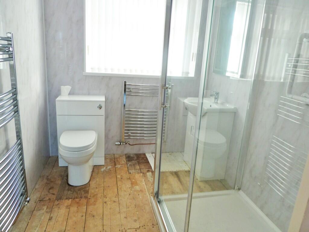 Modern Shower rm