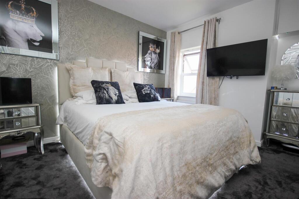 bed 1.JPG