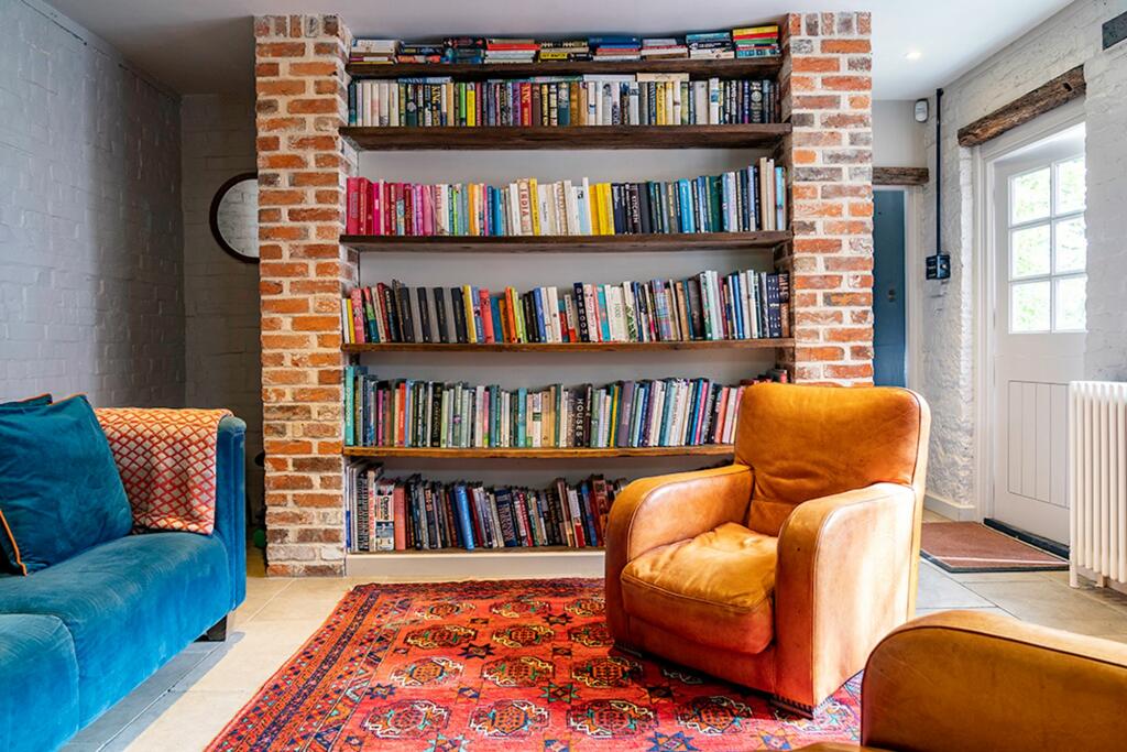 Snug &amp; Library