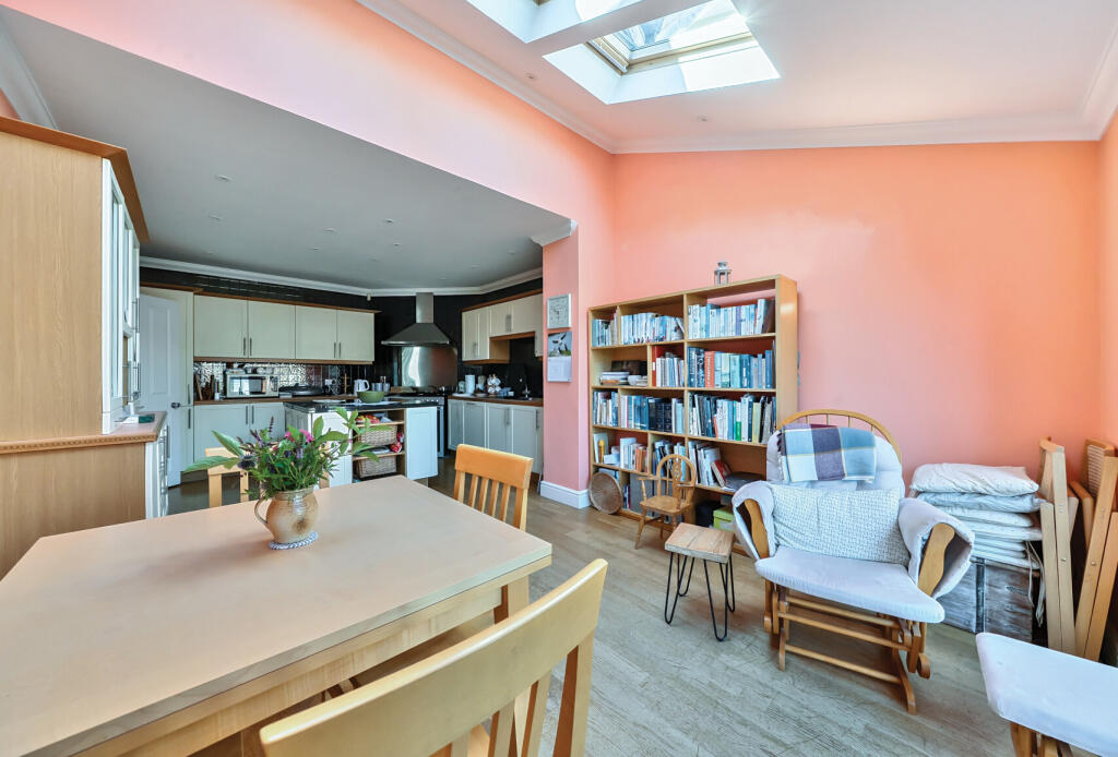 1323823-13-686e52...