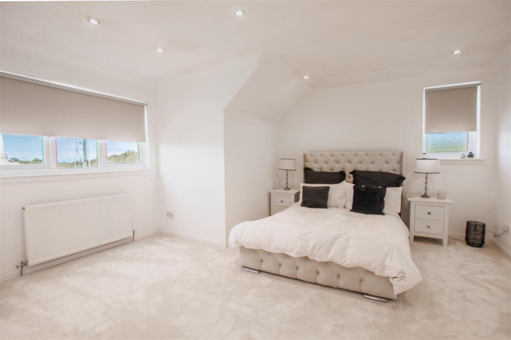 main.bedroom.jpg