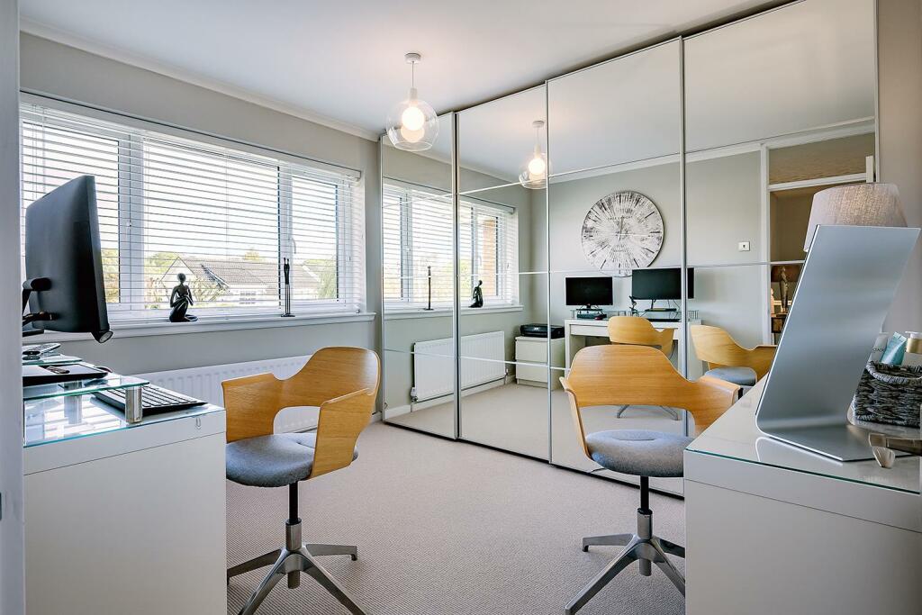 Bedroom 4/Dressing/Study