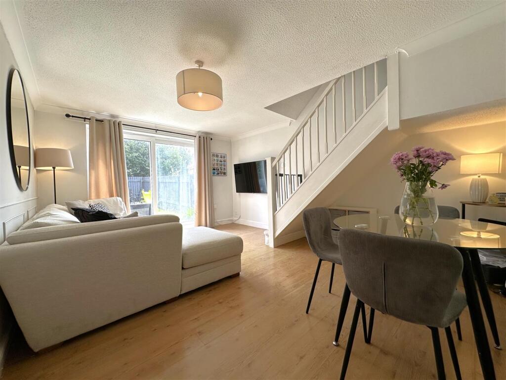 Open-Plan Living Space 990