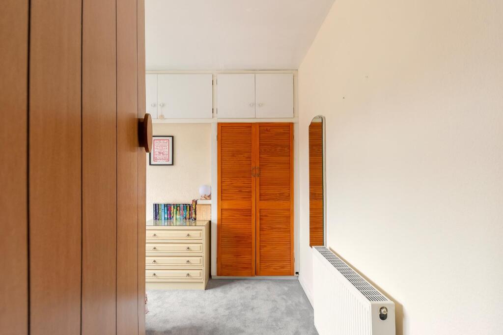 1F7A0HD - Bedroom J.jpg
