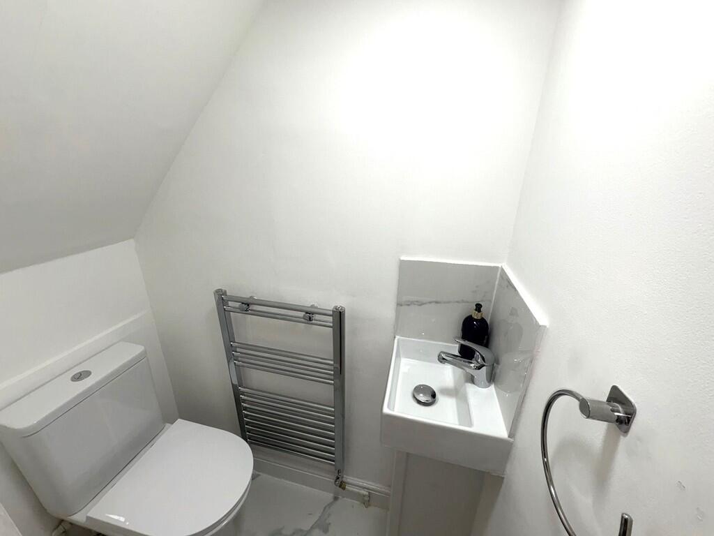 60TregennaAveCloa...