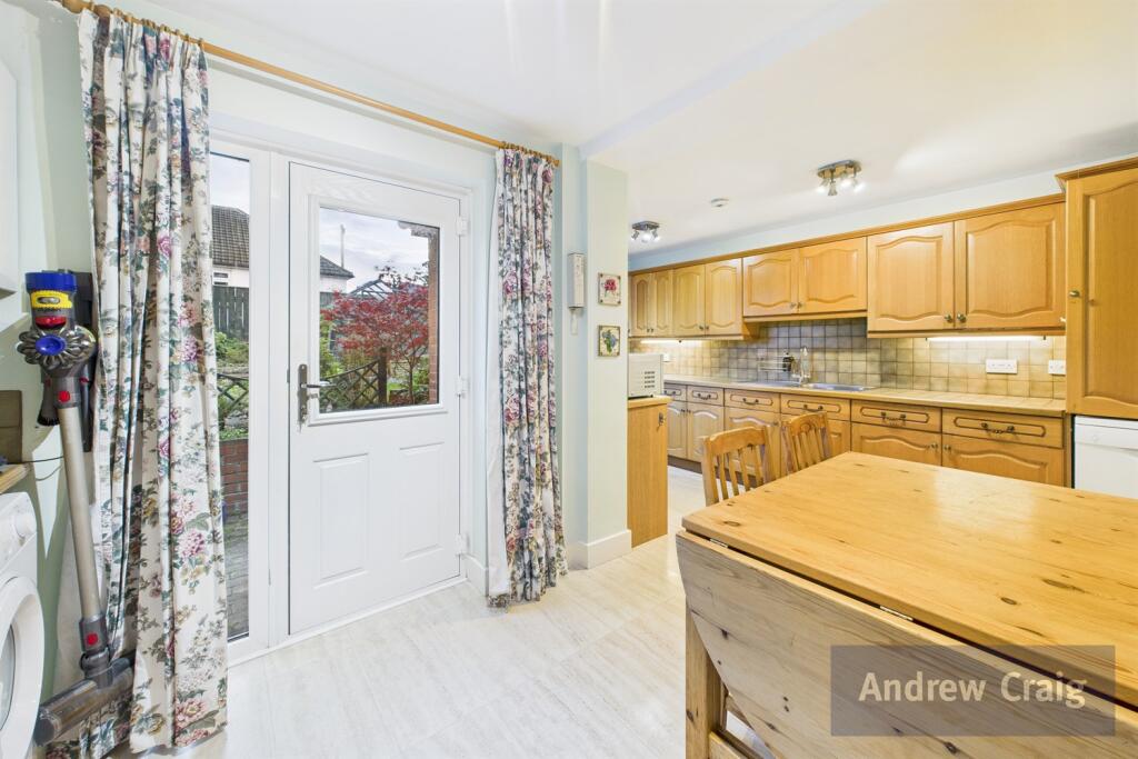 Kitchen/Breakfast Ro