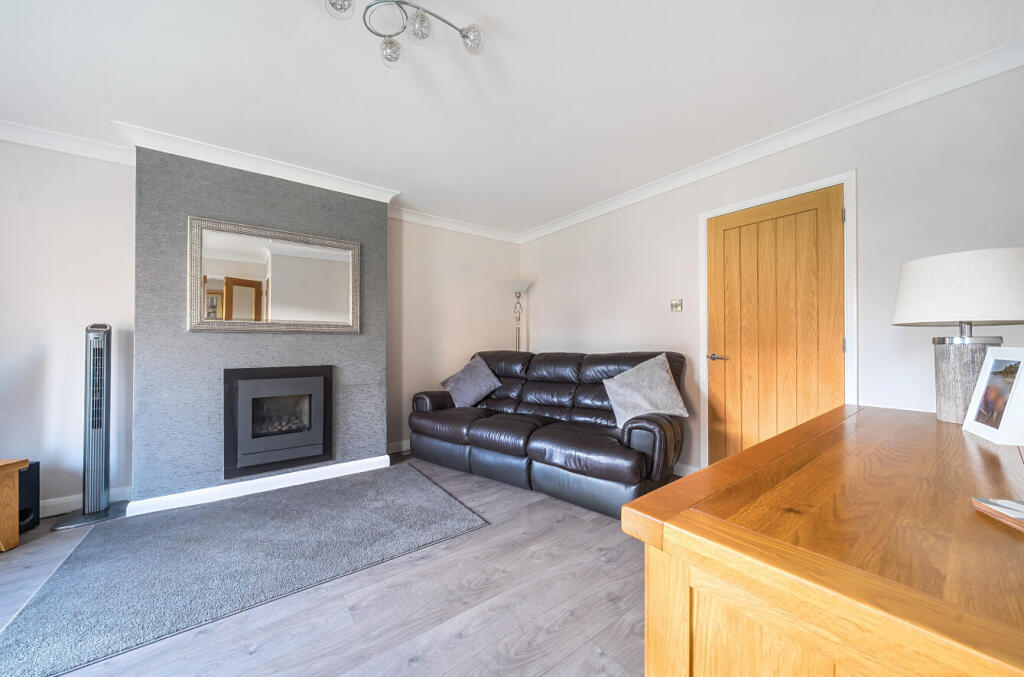 1371573-20-68f8a7942a49e