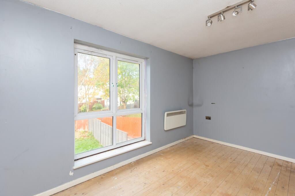 8 Haddington Way, Aylesbury, Buckinghamshire, HP20 1HH
