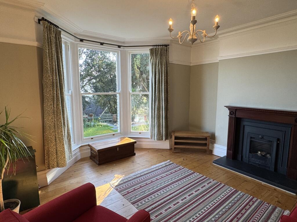 2 Longlands - Lounge (1)