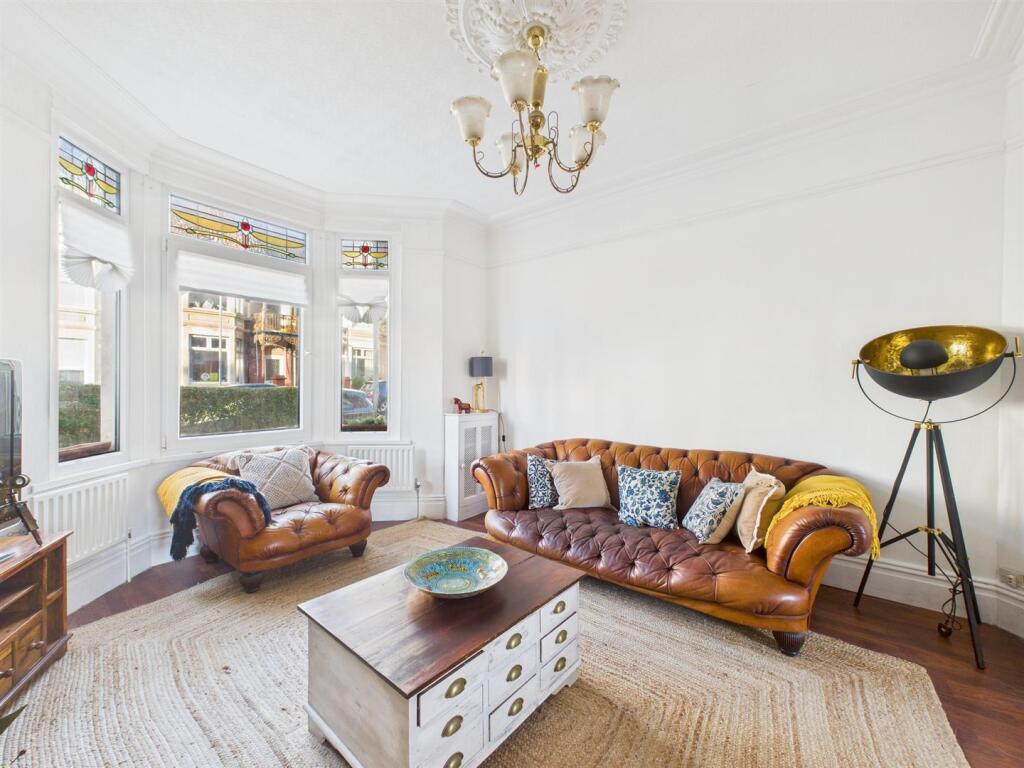 CAM02295G0-PR0357-STILL003.jpg