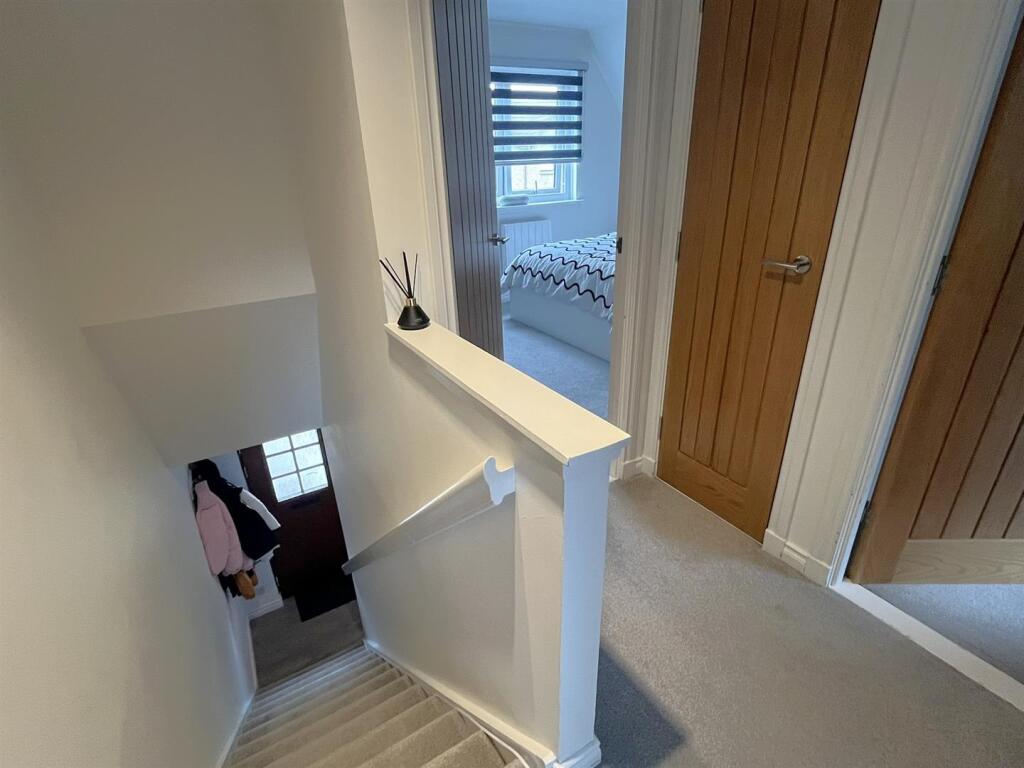 STAIRCASE &amp; LANDING
