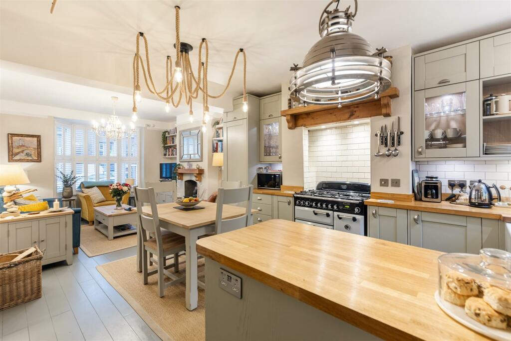 A14 - 37 Ford Valley Dartmouth - 241114.jpg