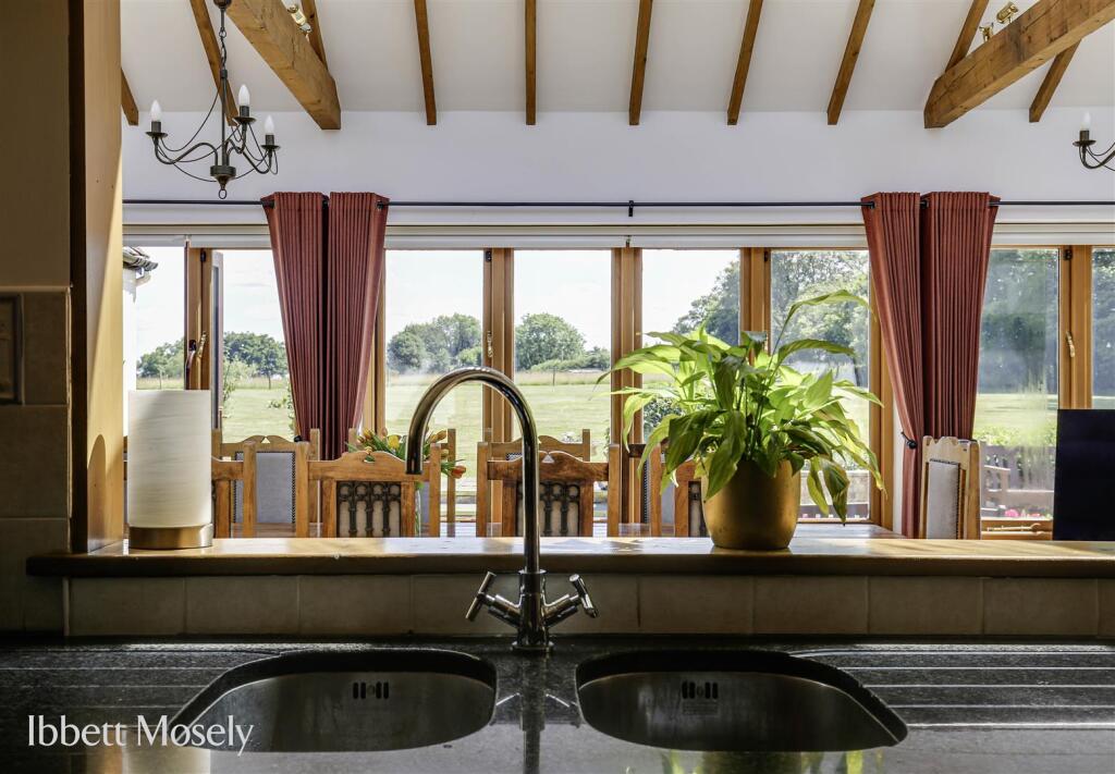 19 Kitchen sinks.jpg