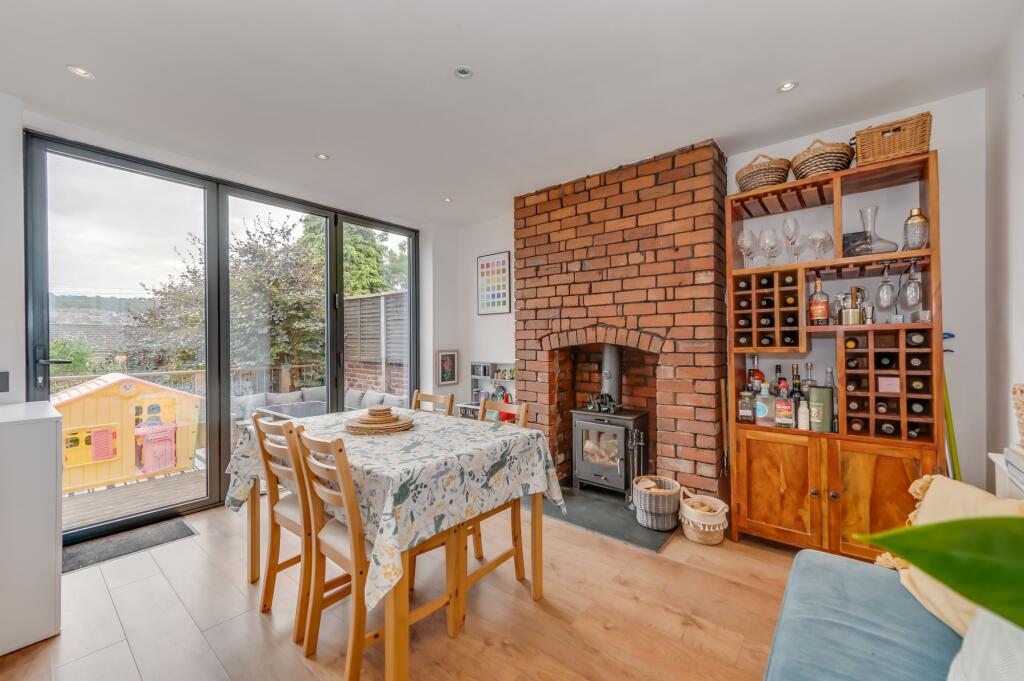 OPEN PLAN KITCHEN/DINER AND LIVING ROOM