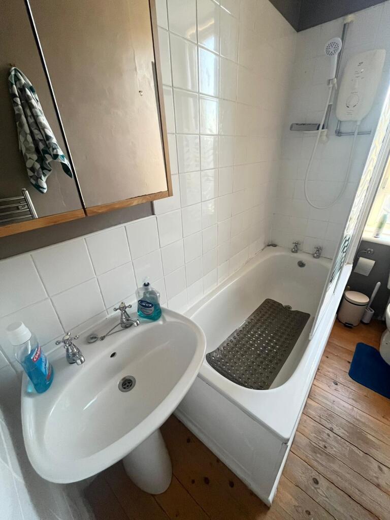 Bathroom1