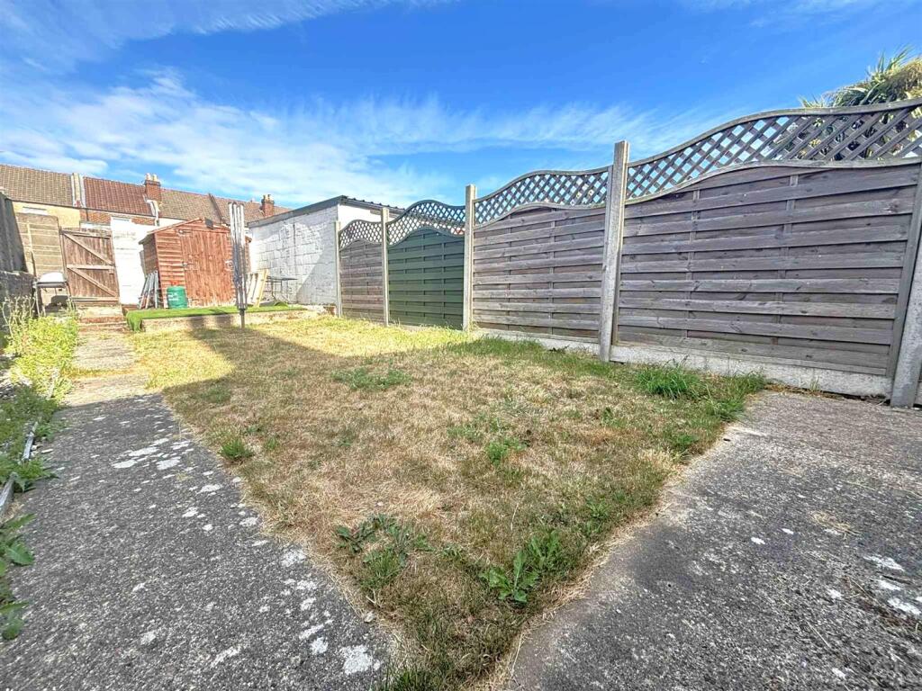 GARDEN 2 BEVIS ROAD.jpg