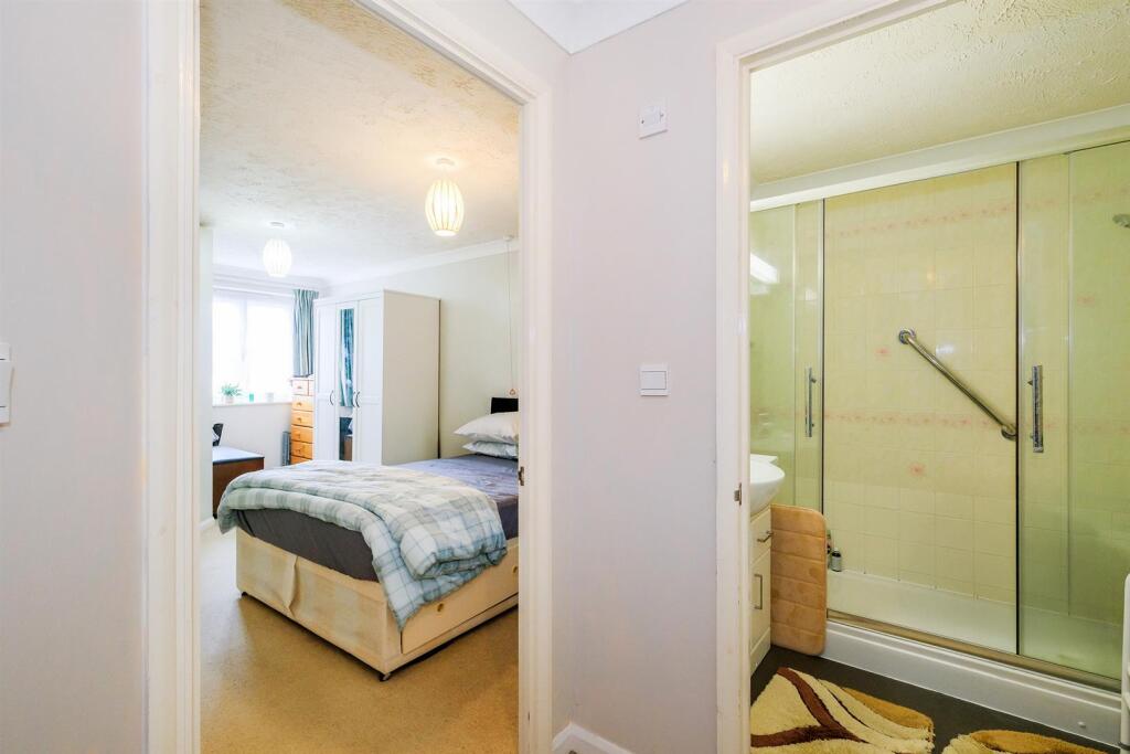 Kingswood Court-4_web.jpg