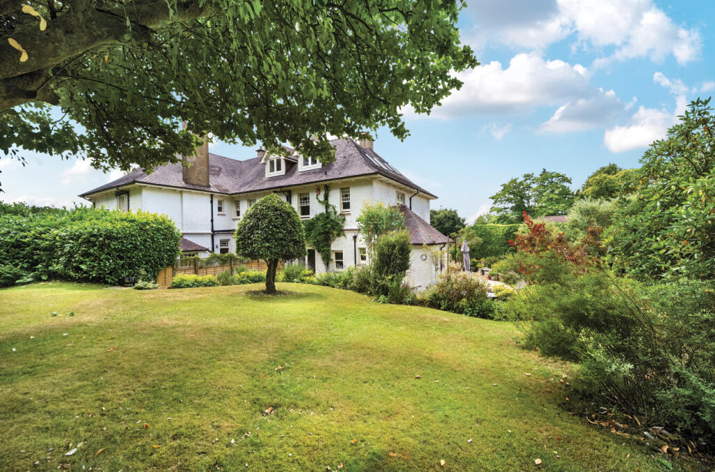 1321069-2-686bc7f...