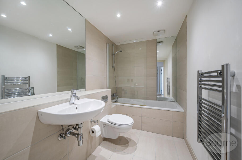 e3032401-41ae-412...