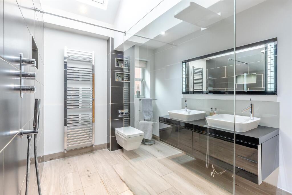 8641910-interior18.jpg