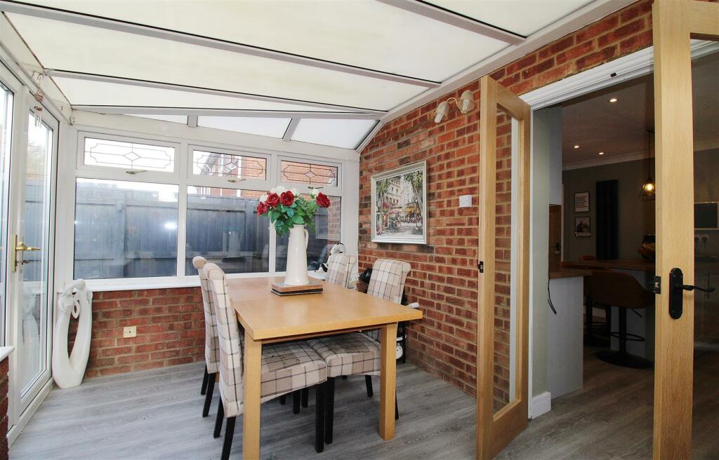 Conservatory to Kitchen