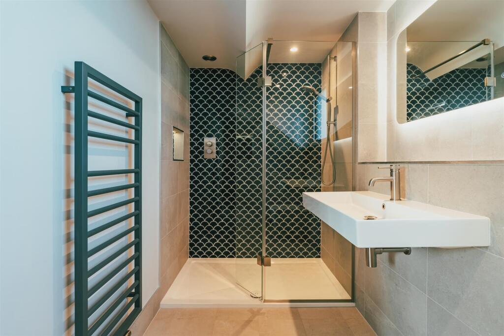 Bedroom 2 En-Suite Shower Room