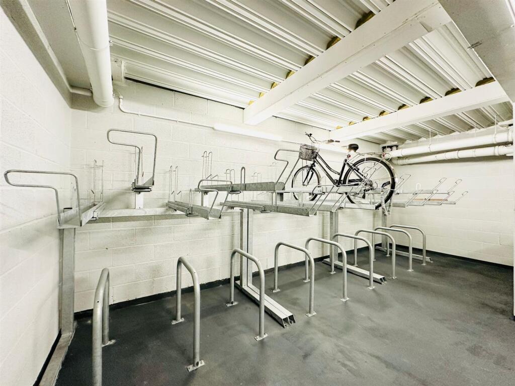 Bike Store.jpeg