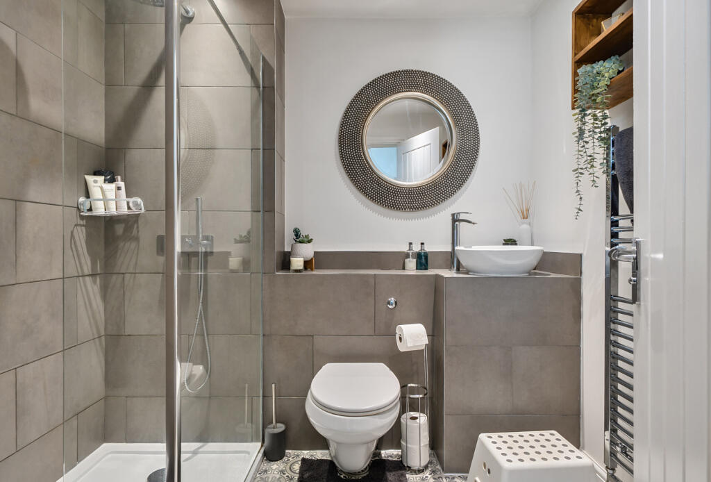 1314387-12-685ed2...