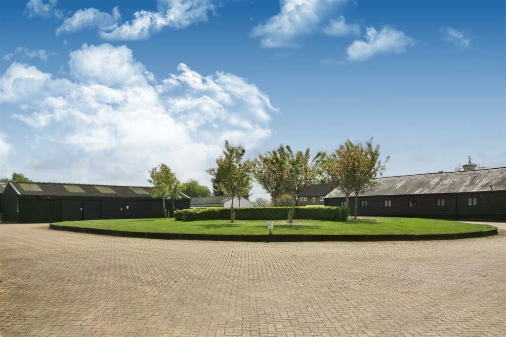 Estate 2.JPG