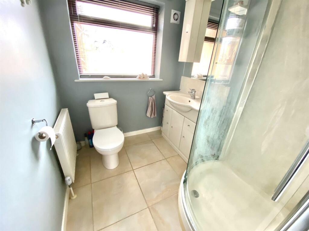 Shower Room.jpg