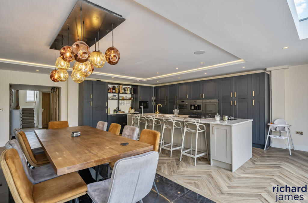 1dcecca6a7b34e77a415e113eb8628d3