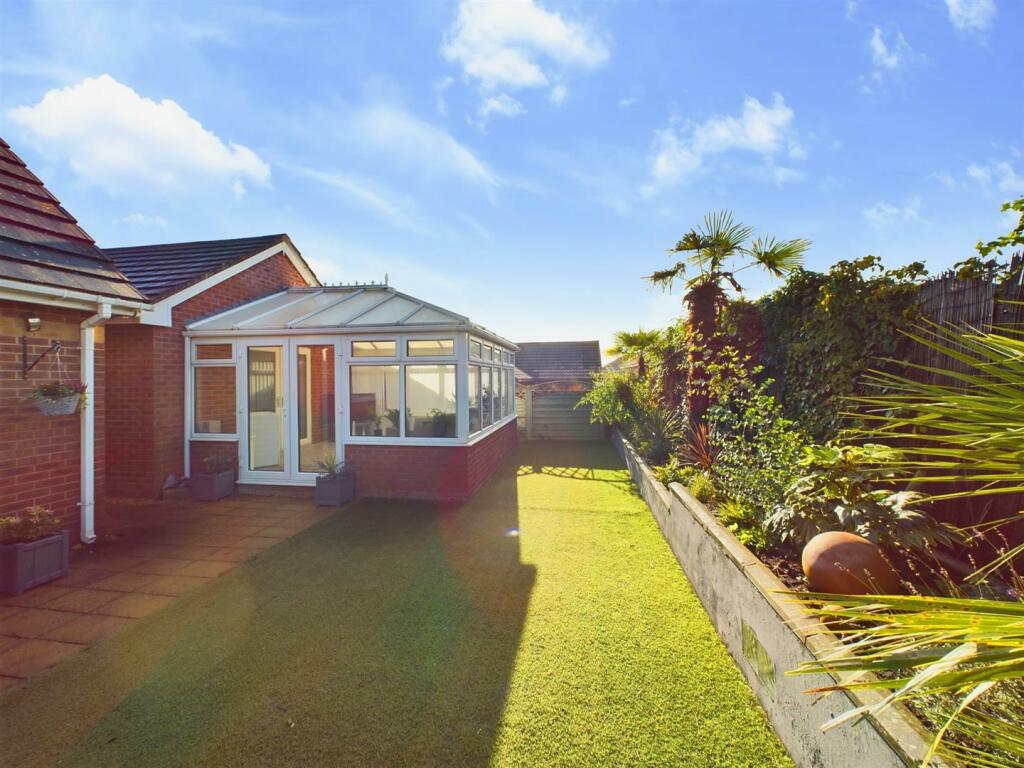 CAM01993G0-PR0133-ST