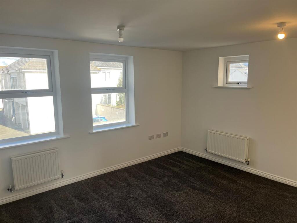 28 Littledale  Lounge