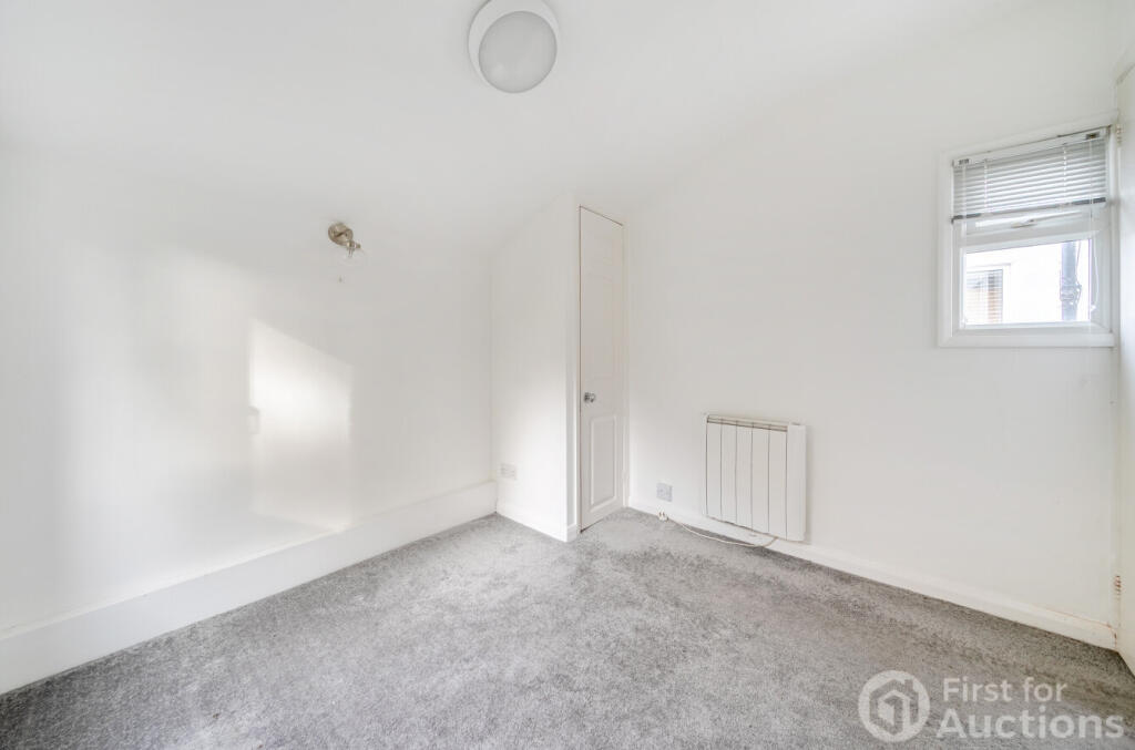 977ad9b3-2e6c-4b8...