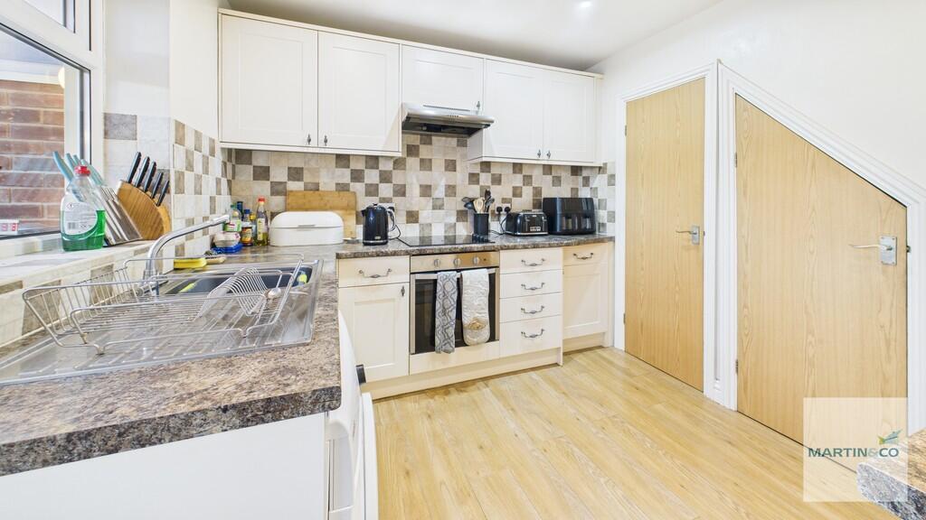 CAM03663G0-PR0215...