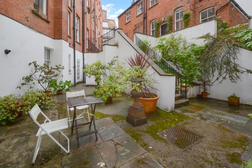 13 The Red House (9).jpg