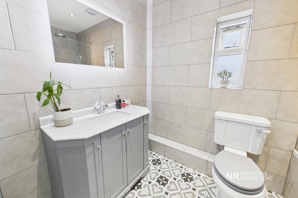 Bathroom Extra Photo