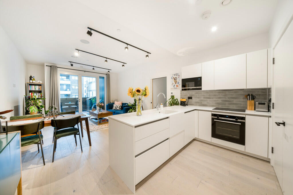 Kitchen/Reception
