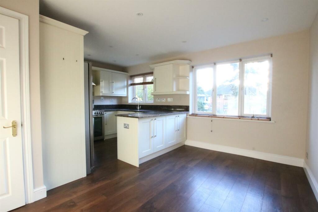 Kitchen .JPG