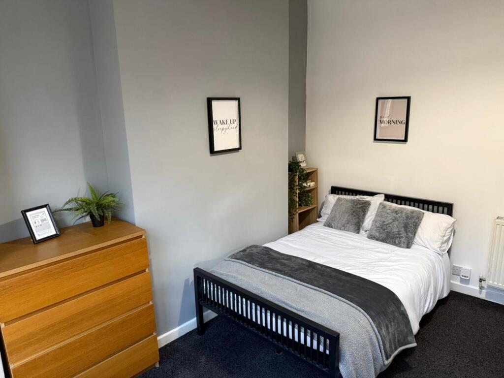 Call 02920 668585 to secure your viewing _3