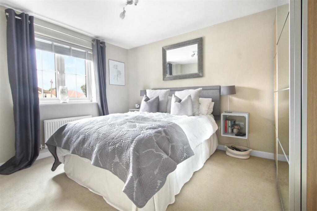 bed 3.jpg
