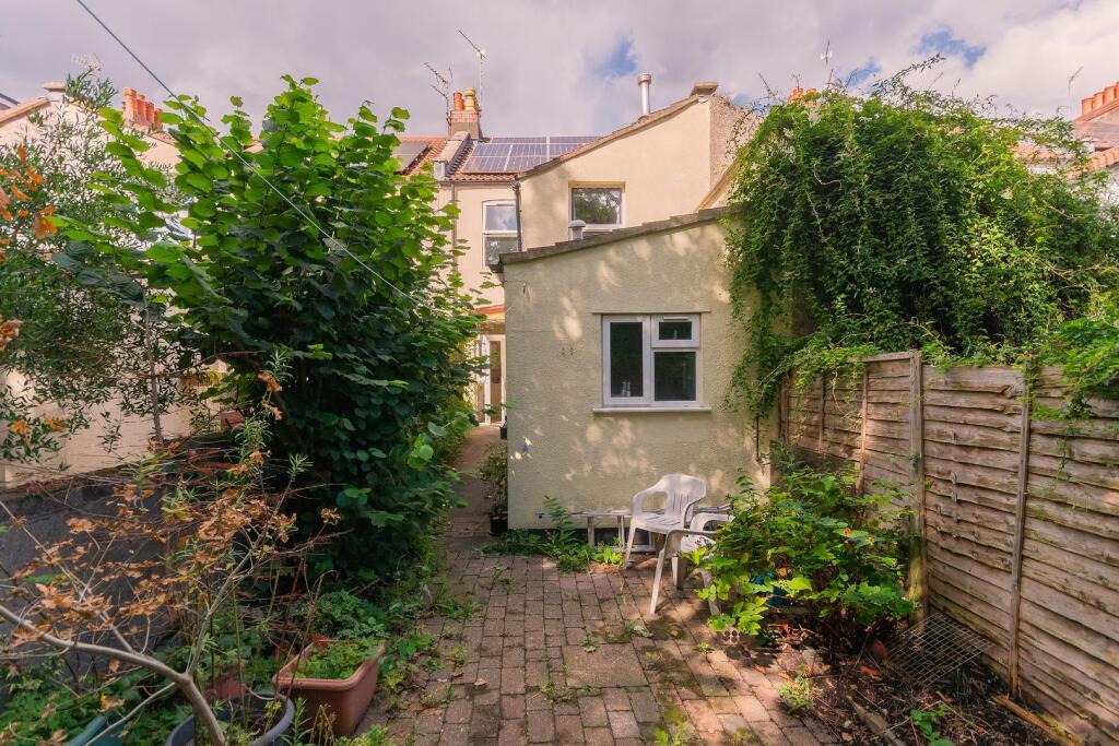 2B2REN - External A.jpg