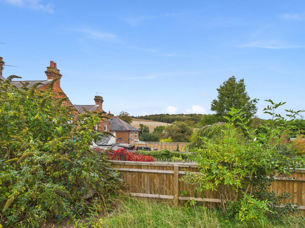 CAM02909G0-PR0497-STILL012