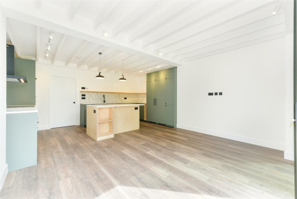 SOUTHRIDGE PLACE, 17- (21).jpg