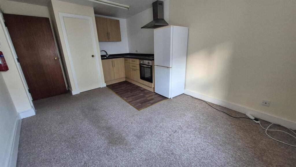 F417DS Living Room 1.jpeg