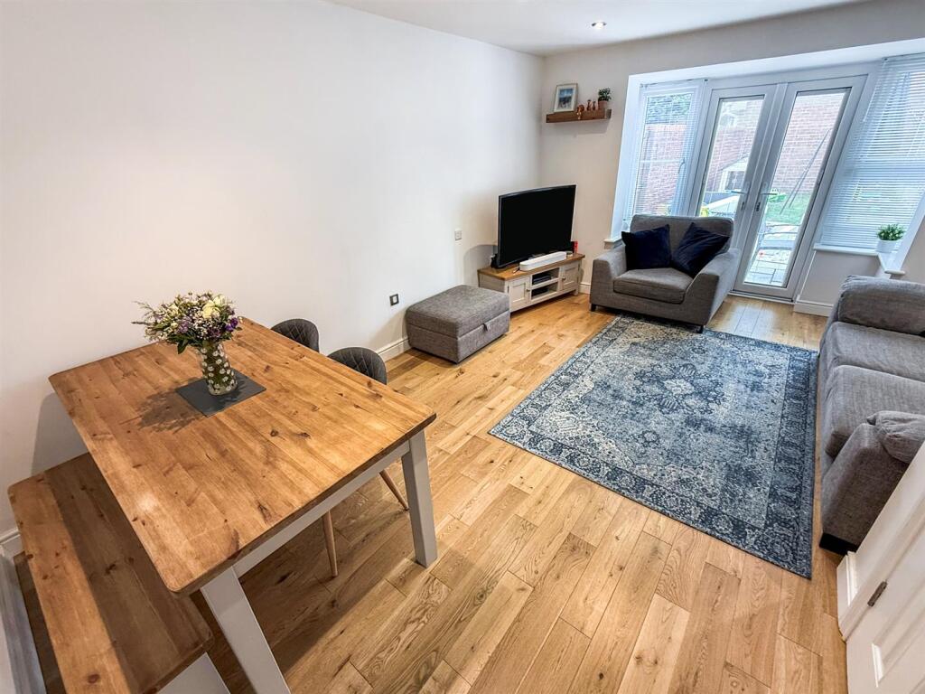 Living/Dining Room